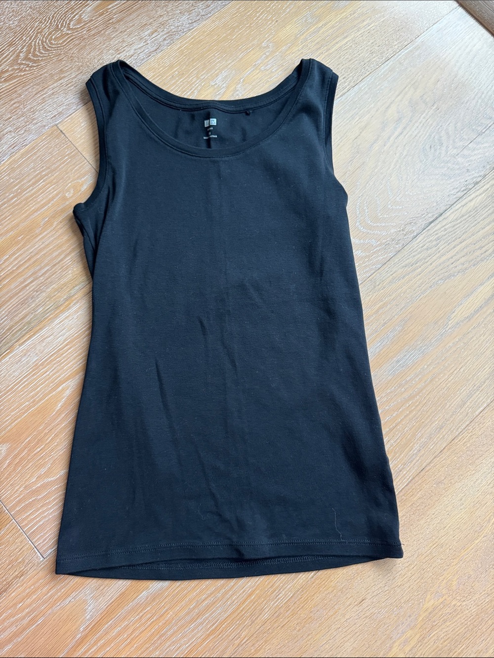 Uniqlo Black Supima Cotton Sleeveless Tank Top